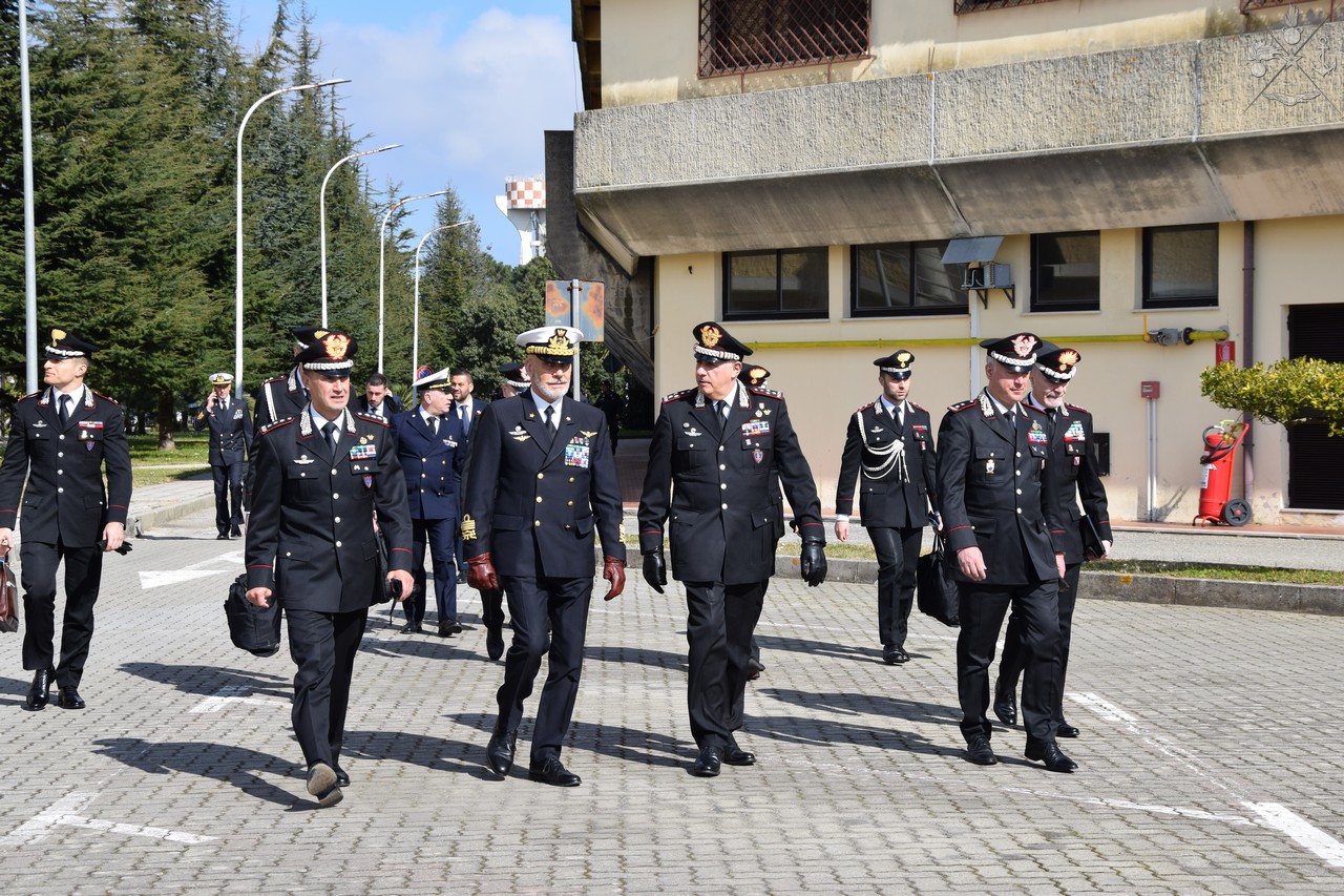 Il Capo di SMD in visita ai reparti dell'Arma che operano nella Regione Calabria