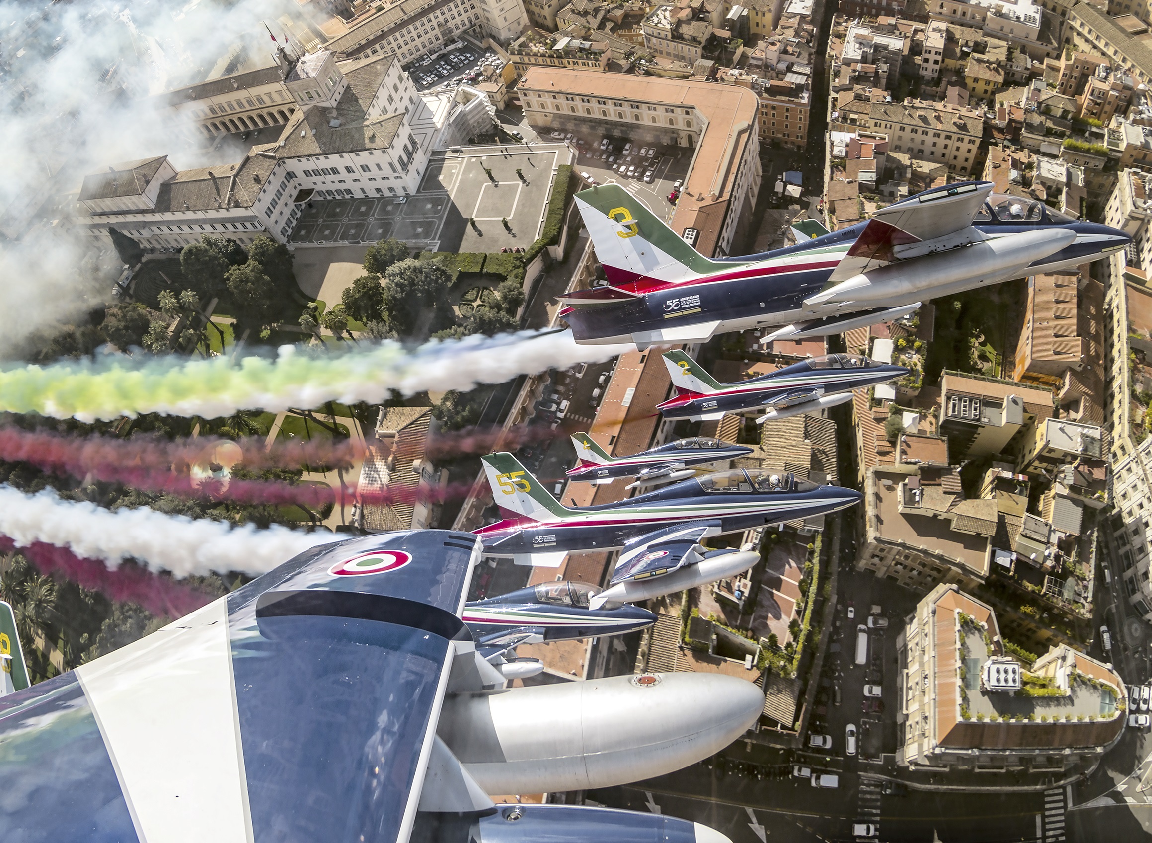 Verso il 2 giugno: Giro d’Italia delle Frecce Tricolori Verso il 2 giugno: Giro d’Italia delle Frecce Tricolori