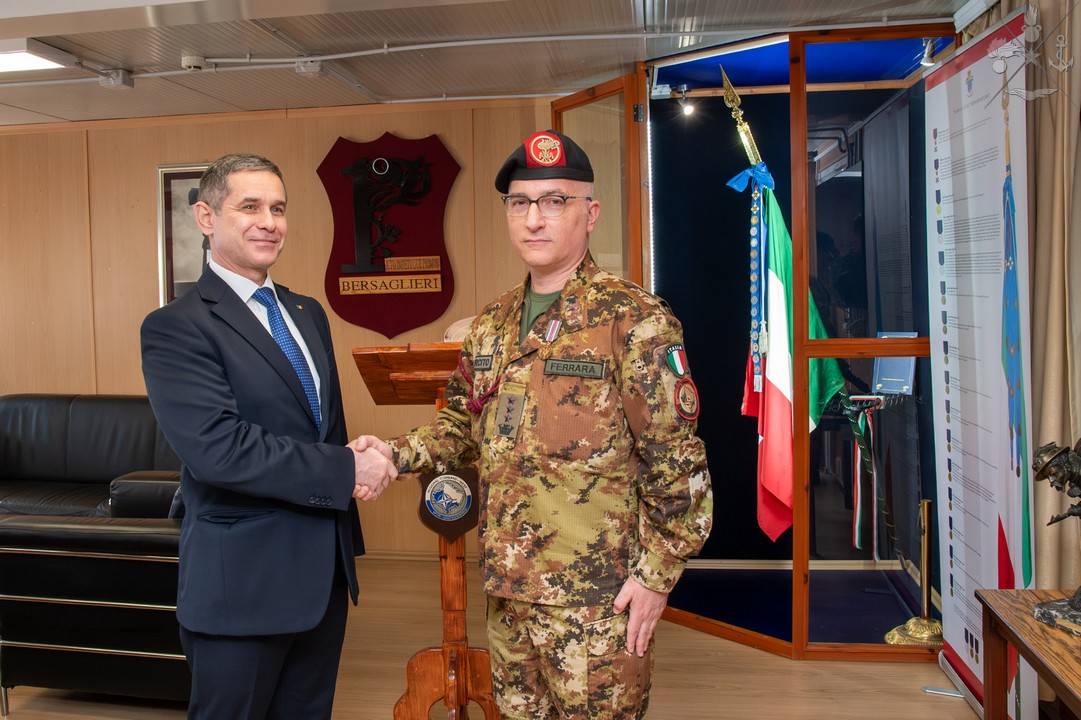 Kosovo: Ministro della Difesa moldavo visita RC-W