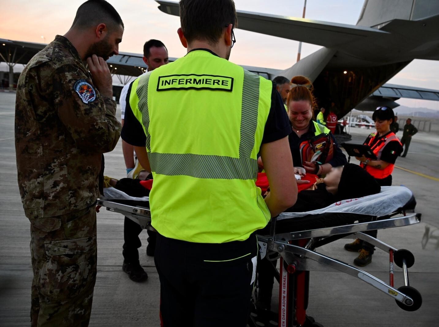 Flights to transfer children from the Gaza Strip to Italy