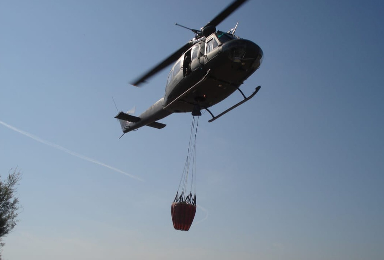 Campagna antincendio boschivo 2024: la Difesa in prima linea con elicotteri ed equipaggi di volo