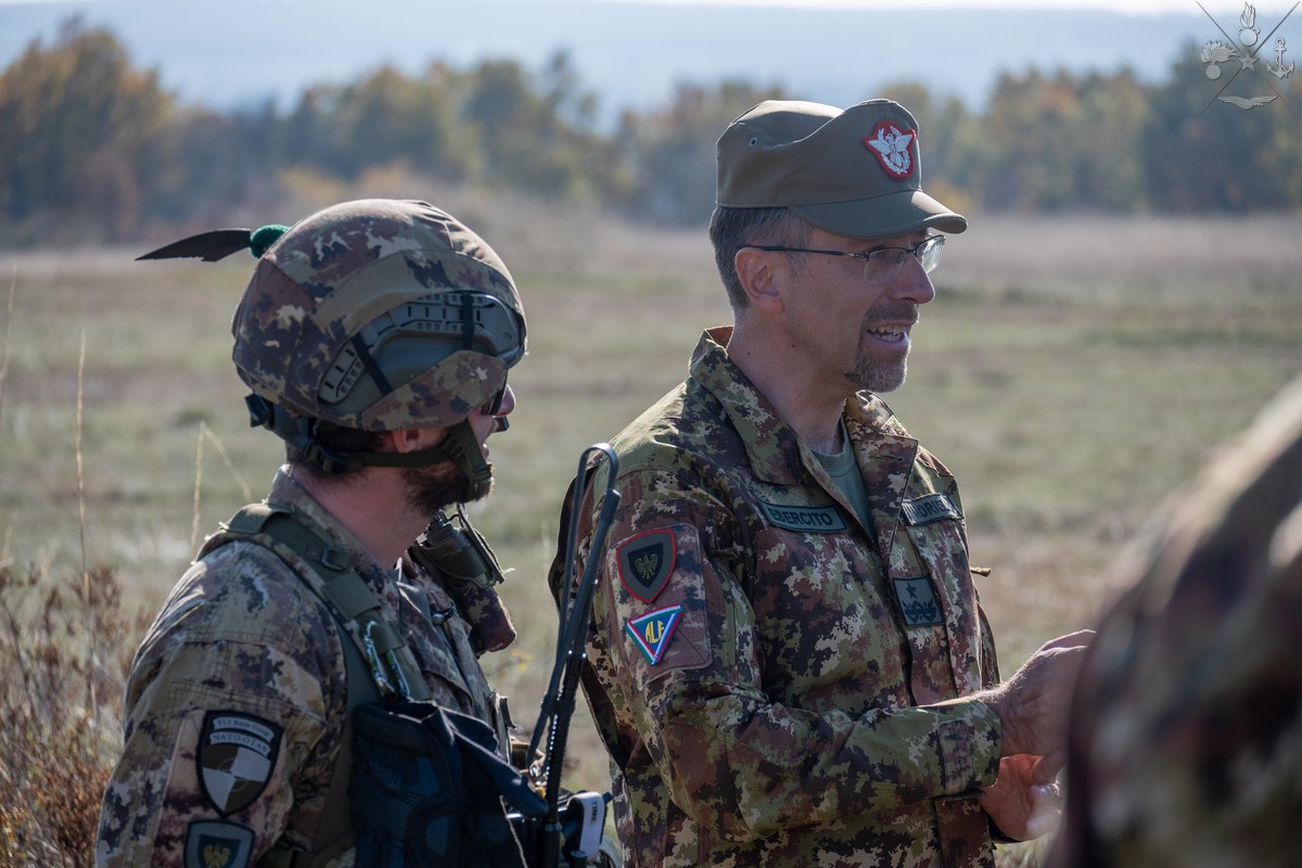 Il Comandante della MLF in visita ai comandi e le unità slovene e ungheresi Il Comandante della MLF in visita ai comandi e le unità slovene e ungheresi