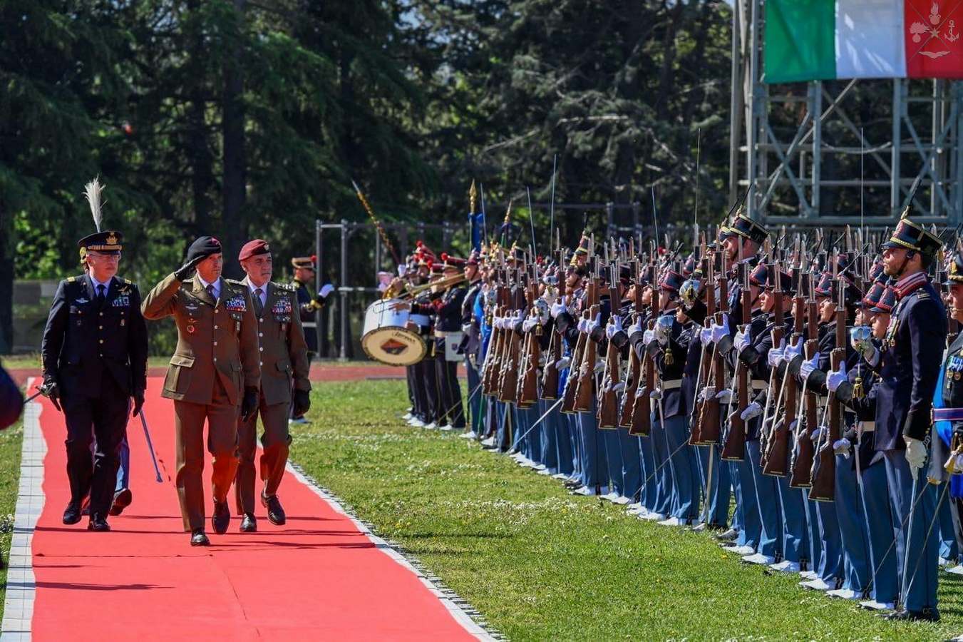 Giurano gli Allievi Marescialli del 28° Corso dell’Esercito e dell’Aeronautica