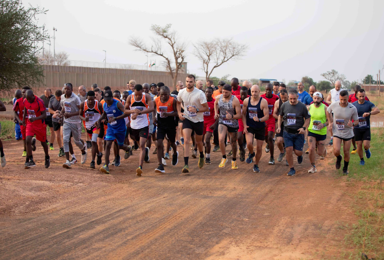 Niger: militari italiani e nigerini uniti nello sport