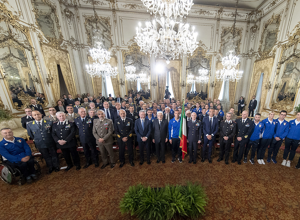 Giochi Mondiali Militari: Mattarella consegna il Tricolore agli azzurri Giochi Mondiali Militari: Mattarella consegna il Tricolore agli azzurri