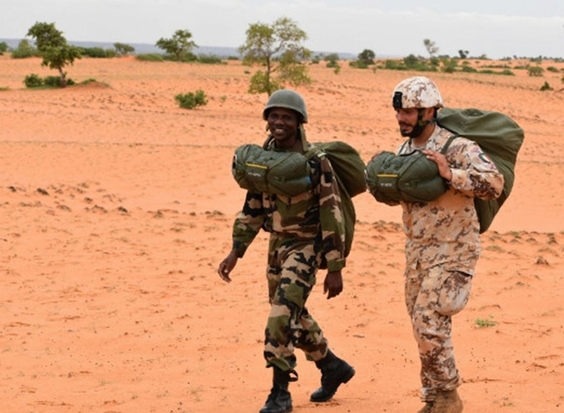 Niger: brevettati i paracadutisti nigerini Niger: brevettati i paracadutisti nigerini