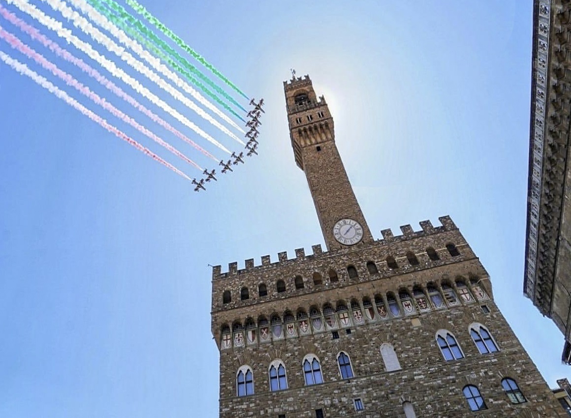 Verso il 2 giugno: secondo giorno del Giro d’Italia delle Frecce Tricolori Verso il 2 giugno: secondo giorno del Giro d’Italia delle Frecce Tricolori