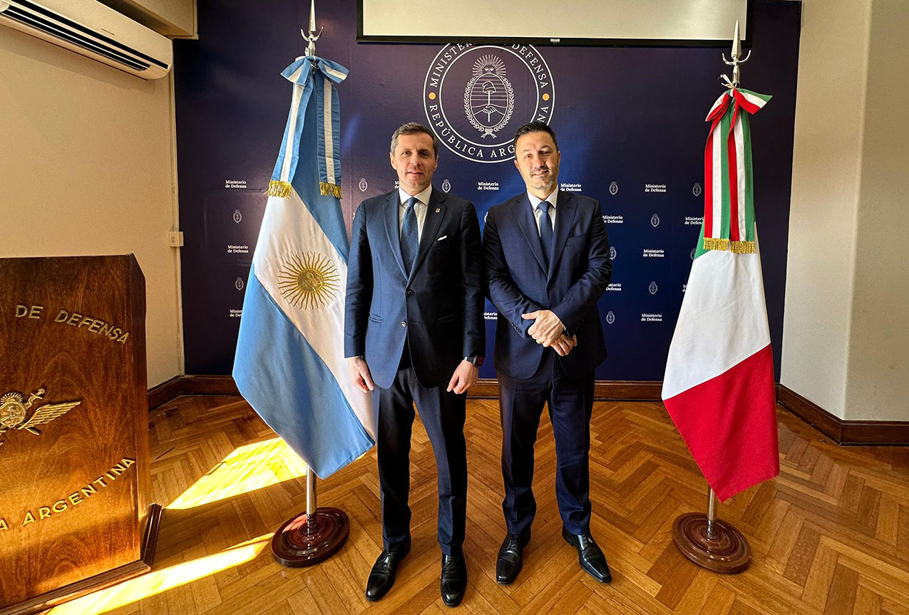 Sottosegretario di Stato alla Difesa On. Matteo Perego di Cremnago e Ministro della Difesa dell'Argentina Luis Petri