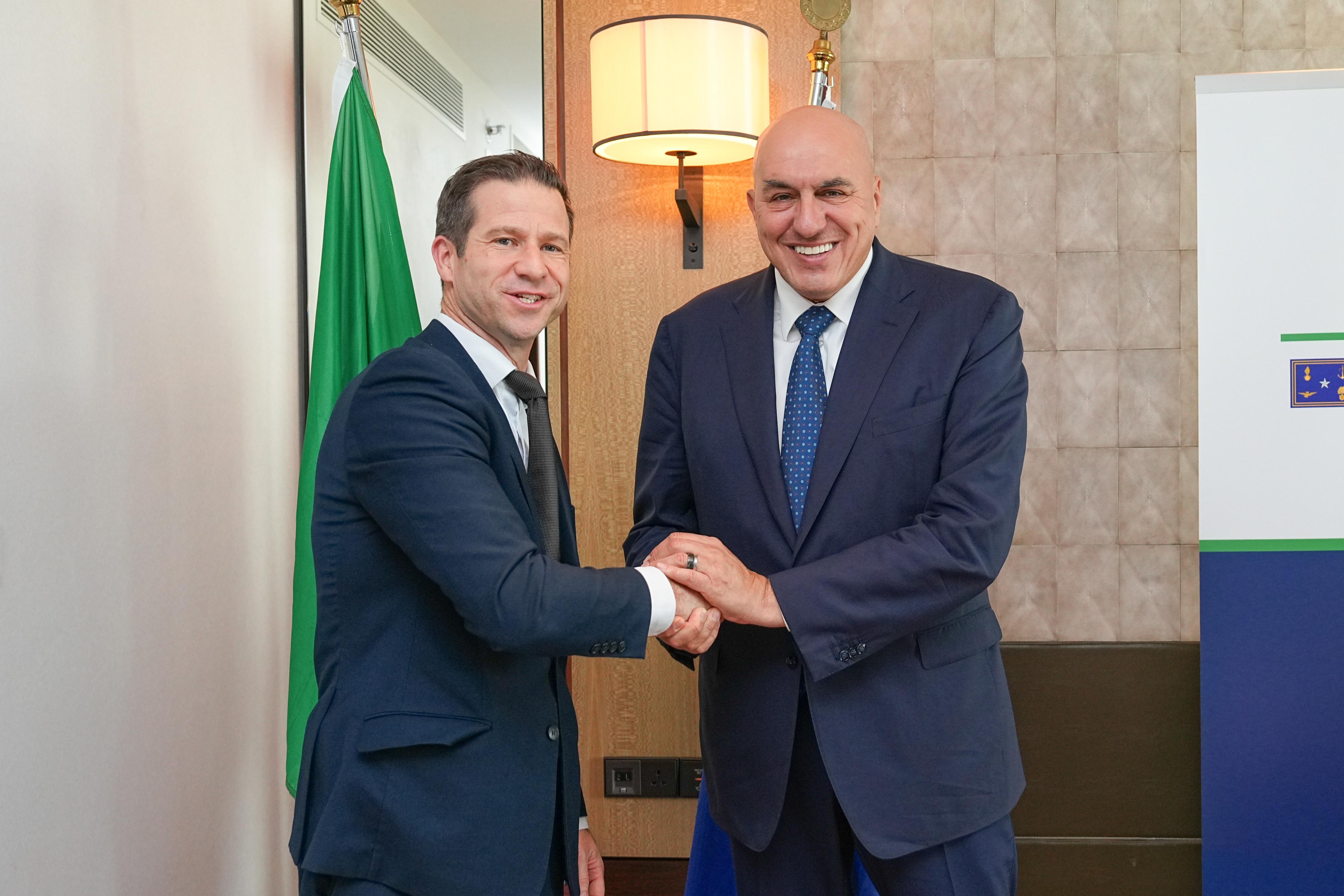 Il Ministro Crosetto incontra l'omologo neozelandese
