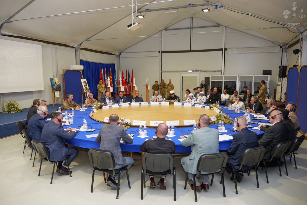 Kosovo: il contingente italiano di KFOR promuove il dialogo interreligioso e sostiene le istituzioni locali