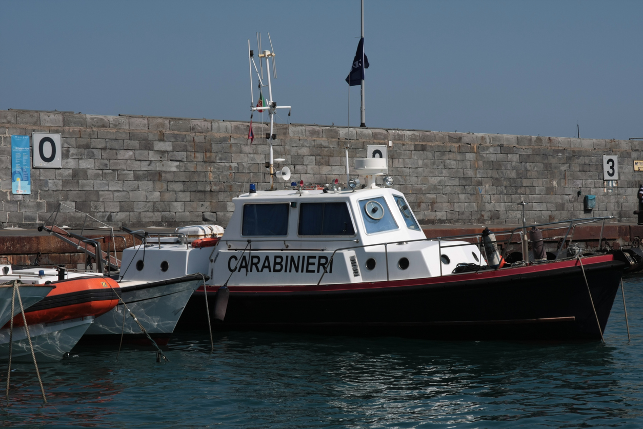 Carabinieri: norme comportamentali per la sicurezza in spiaggia Carabinieri: norme comportamentali per la sicurezza in spiaggia
