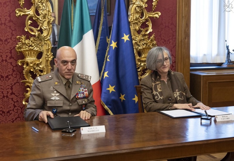 Ministero della Difesa e Ministero dell'Economia e Finanze firmano un accordo per la fornitura dei modelli AT elettronico
