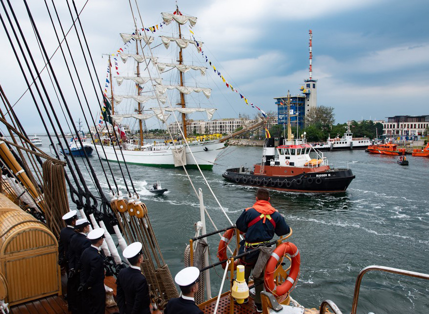 Marina Militare: Nave Vespucci presente alla Hanse Sail Rostock Marina Militare: Nave Vespucci presente alla Hanse Sail Rostock