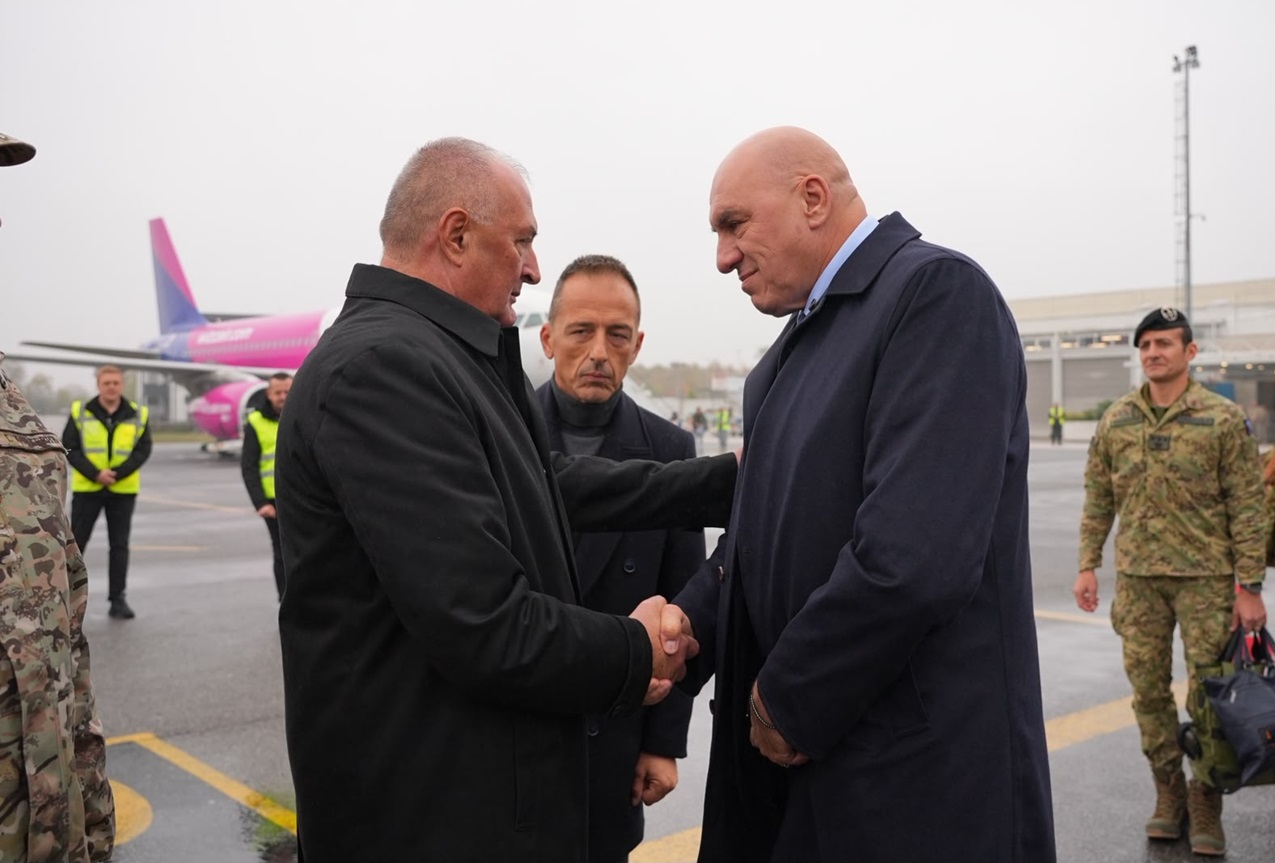 Minister Crosetto in Bosnia and Herzegovina to pay tribute to the Fallen and show support to injured military personnel