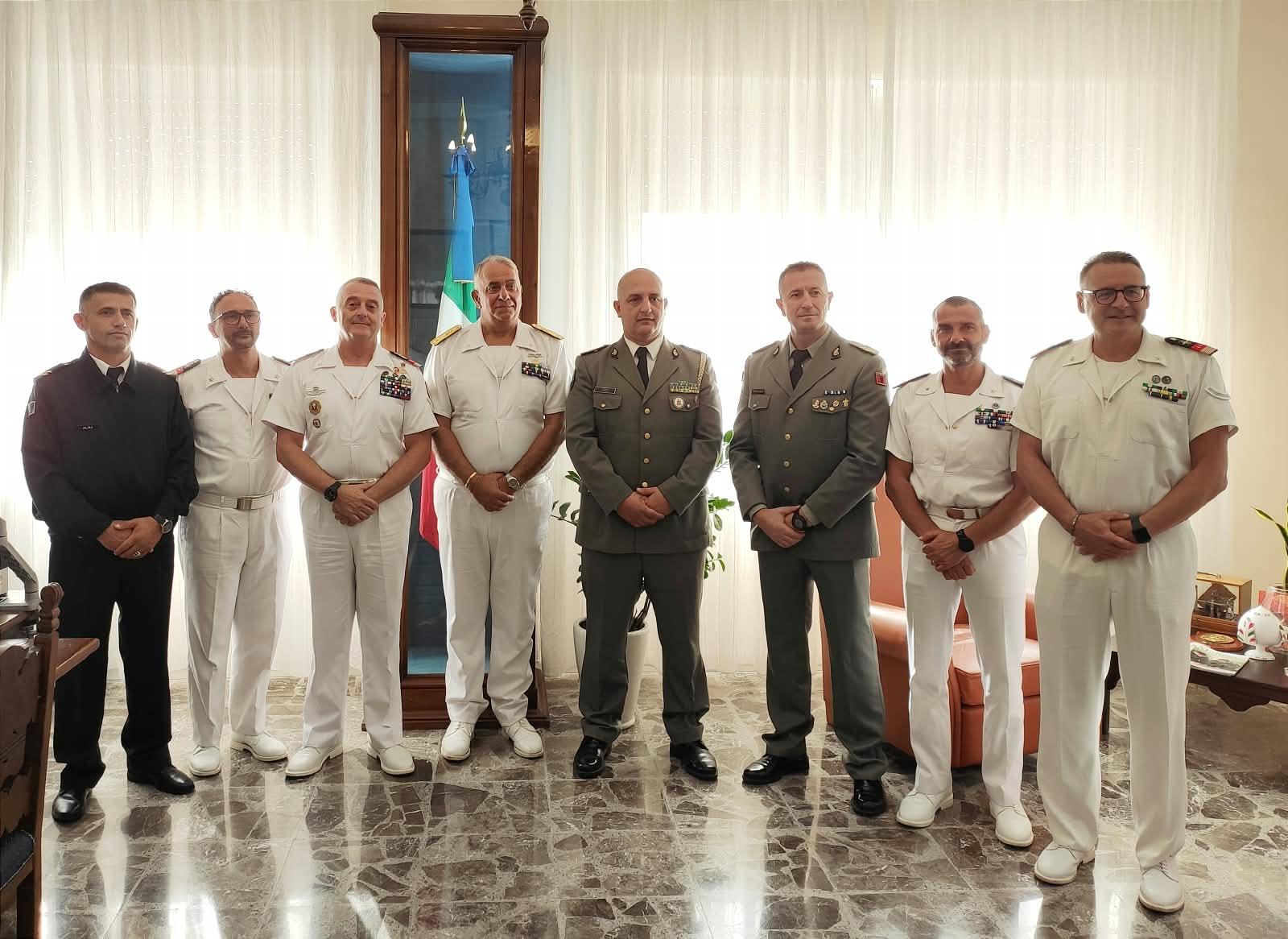 Delegazione dei Sottufficiali delle Forze Armate Albanesi in visita presso gli enti formativi e operativi della Difesa