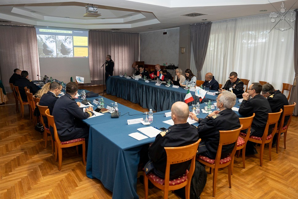 “5+5 Defence Initiative”: concluso il Workshop dedicato al cambiamento climatico e ai suoi impatti alle Operazioni Aero-Navali nel Mediterraneo “5+5 Defence Initiative”: concluso il Workshop dedicato al cambiamento climatico e ai suoi impatti alle Operazioni Aero-Navali nel Mediterraneo