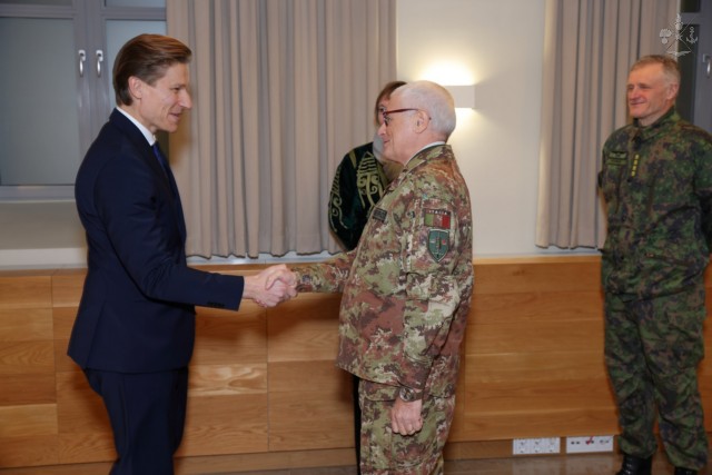 Il Comandante dell'Allied Joint Force Command Brunssum in Finlandia