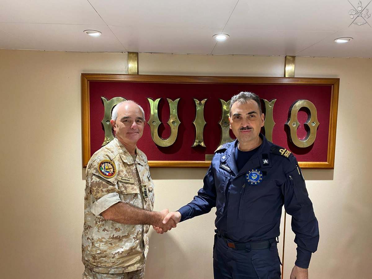 Il Comandante della Combined Task Force 153 visita le unità del dispositivo navale che opera nel Mar Rosso e nel Golfo di Aden
