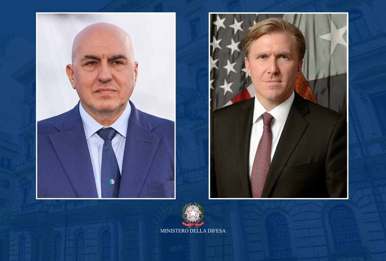 Colloquio tra il Ministro Crosetto e il Sottosegretario al Ministero della Guerra degli Stati Uniti