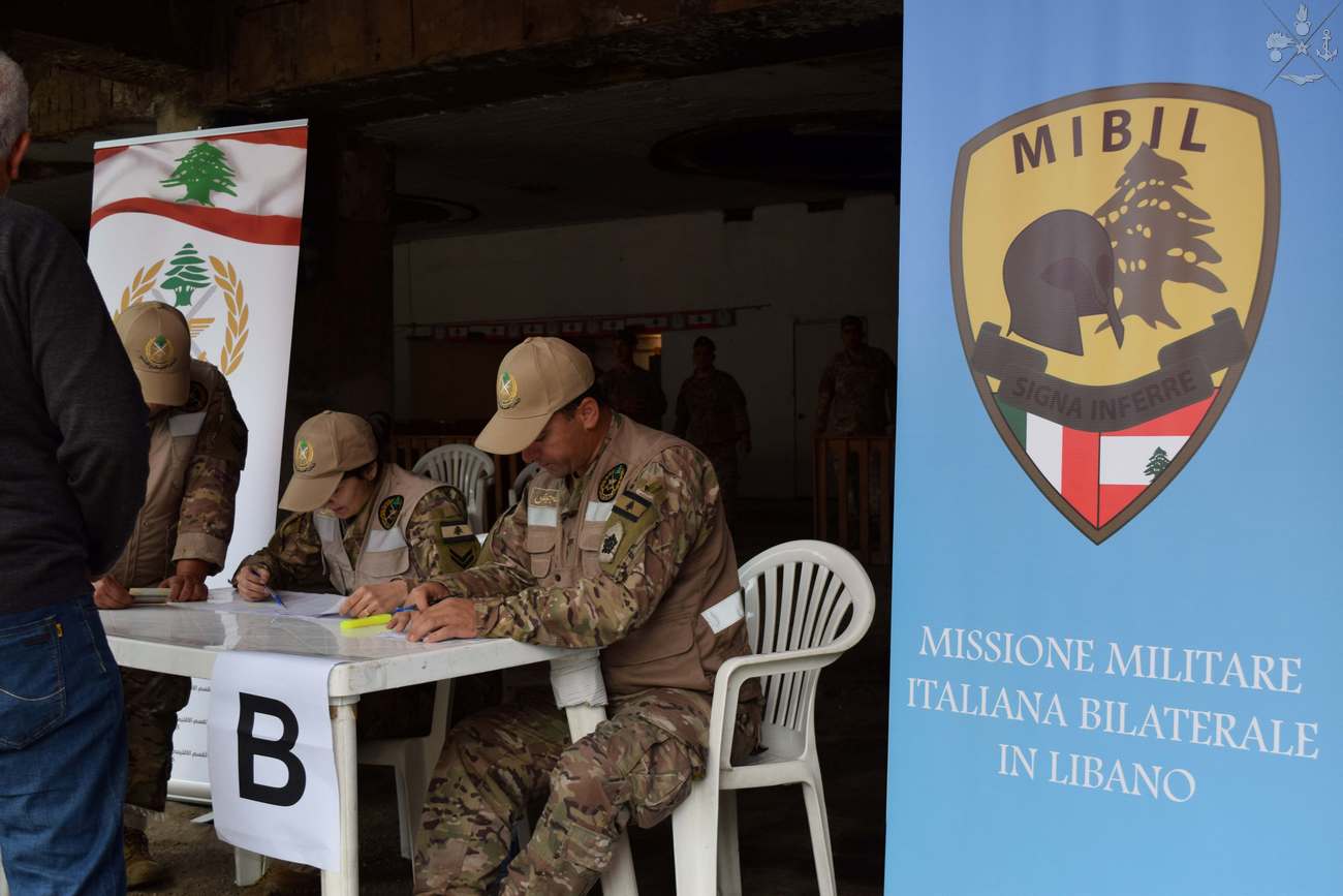 Beirut, la missione militare italiana dona 500 “food kit” alla popolazione libanese