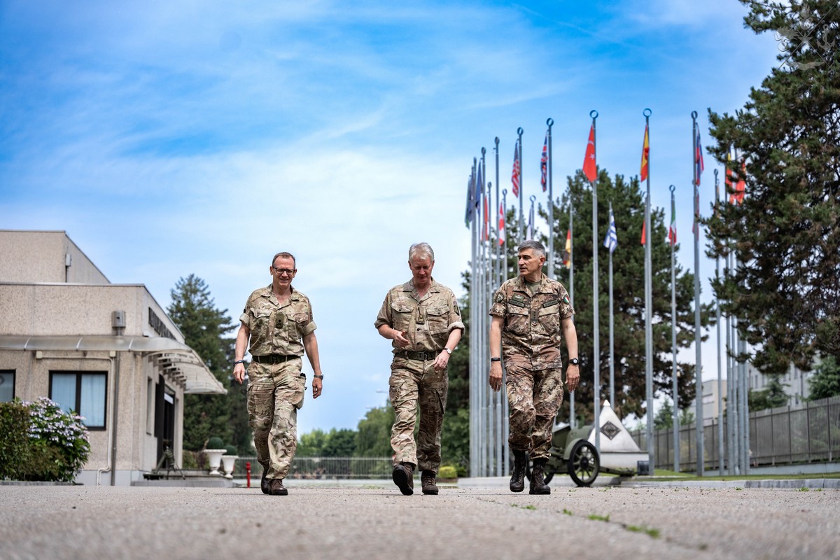 Visita del Comandante del NATO Allied Rapid Reaction Corps (ARRC)