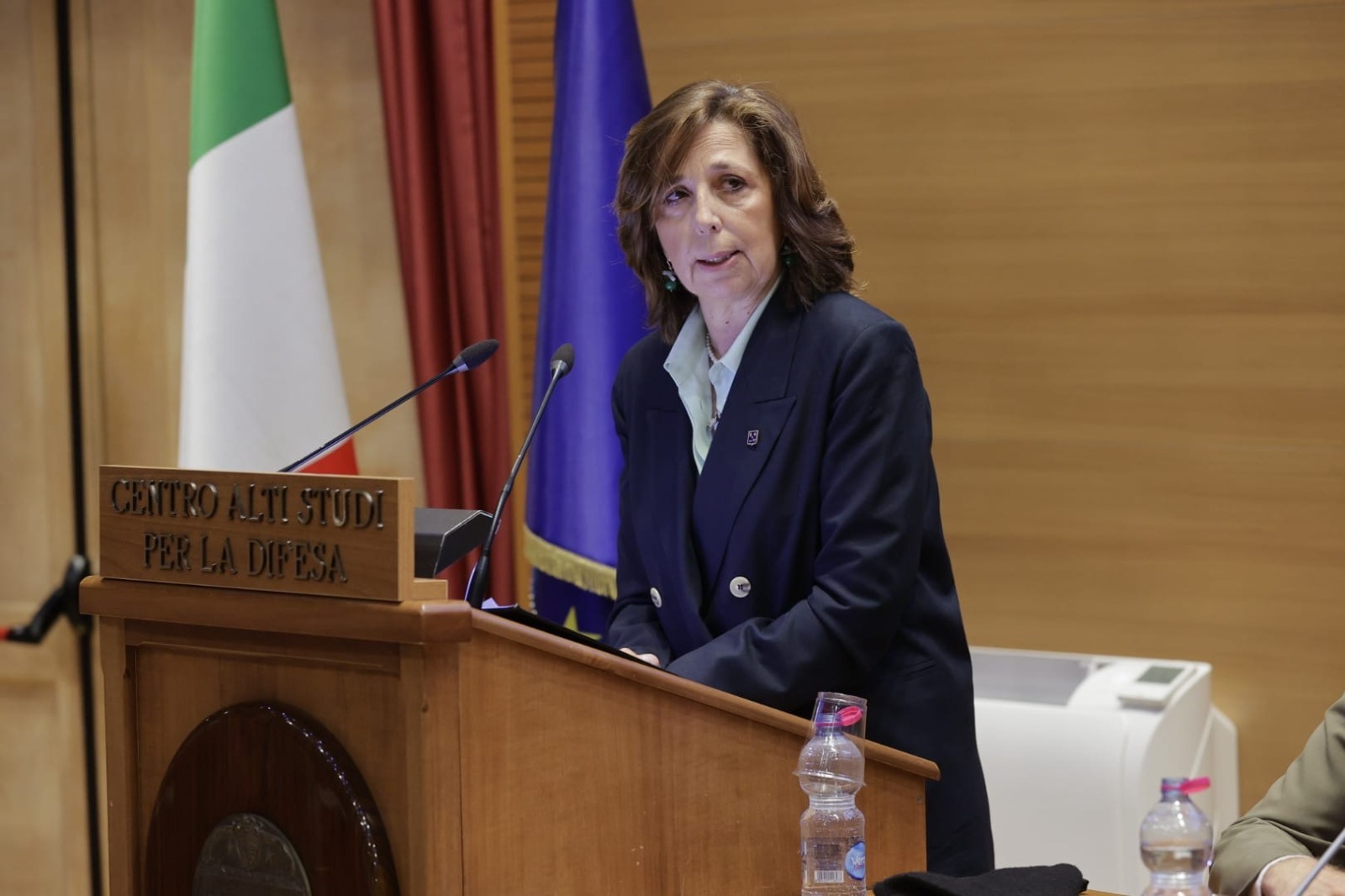 Sottosegretario Rauti al CASD per la fine dell’Anno Accademico 2024/2025
Sottosegretario Rauti al CASD per la fine dell’Anno Accademico 2024/2025