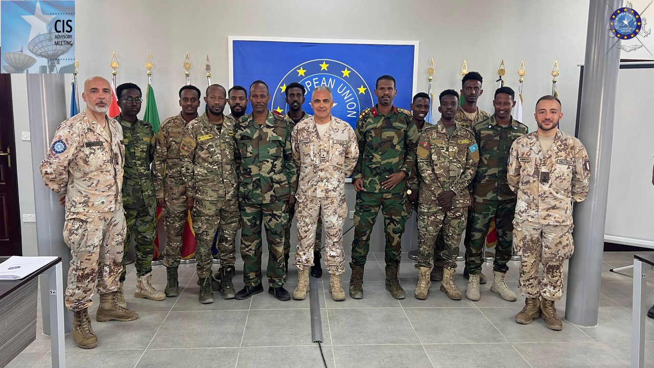 Somalia, terminato il seminario sui sistemi di comunicazione e informazione (CIS) a favore delle forze armate somale
