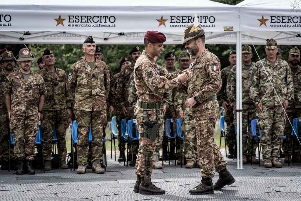 Ungheria: la Brigata Alpina Julia cede il testimone alla Brigata Paracadutisti Folgore