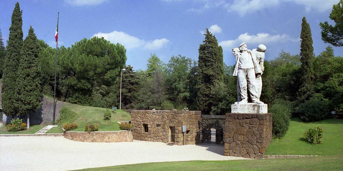 E' stato identificato un altro Caduto delle Fosse Ardeatine: l'esame del DNA ha infatti confermato l'identità di Marian Reicher.
Dei 335 Caduti nell’eccidio del 24 marzo 1944, i cui resti sono custo E' stato identificato un altro Caduto delle Fosse Ardeatine: l'esame del DNA ha infatti confermato l'identità di Marian Reicher.
Dei 335 Caduti nell’eccidio del 24 marzo 1944, i cui resti sono custo