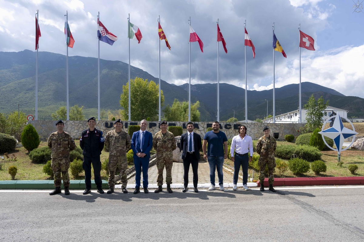 Visita dell’On Battilocchio al contingente italiano in Kosovo