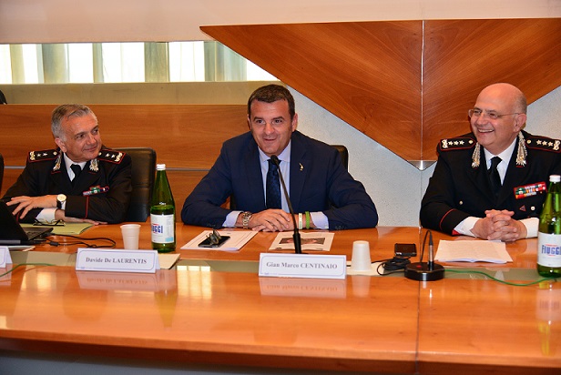 Carabinieri Forestali: semi per il futuro dei boschi distrutti da Vaia Carabinieri Forestali: semi per il futuro dei boschi distrutti da Vaia