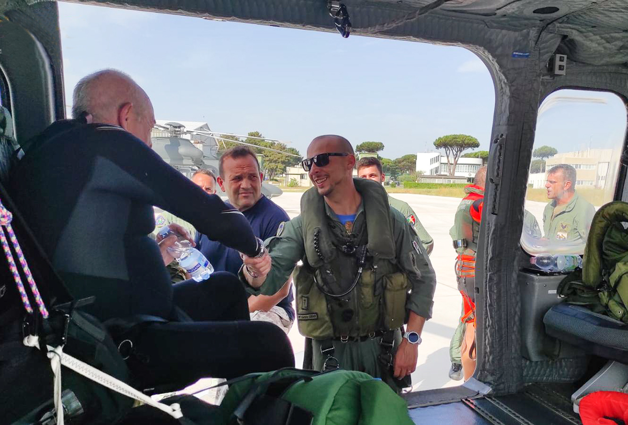 Aeronautica Militare: recuperato subacqueo disperso a largo di Tor Paterno