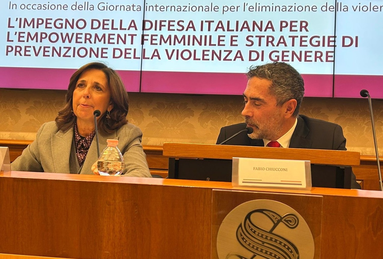 DIFESA: RAUTI, LE FORZE ARMATE IN PRIMA LINEA PER LE DONNE DIFESA: RAUTI, LE FORZE ARMATE IN PRIMA LINEA PER LE DONNE