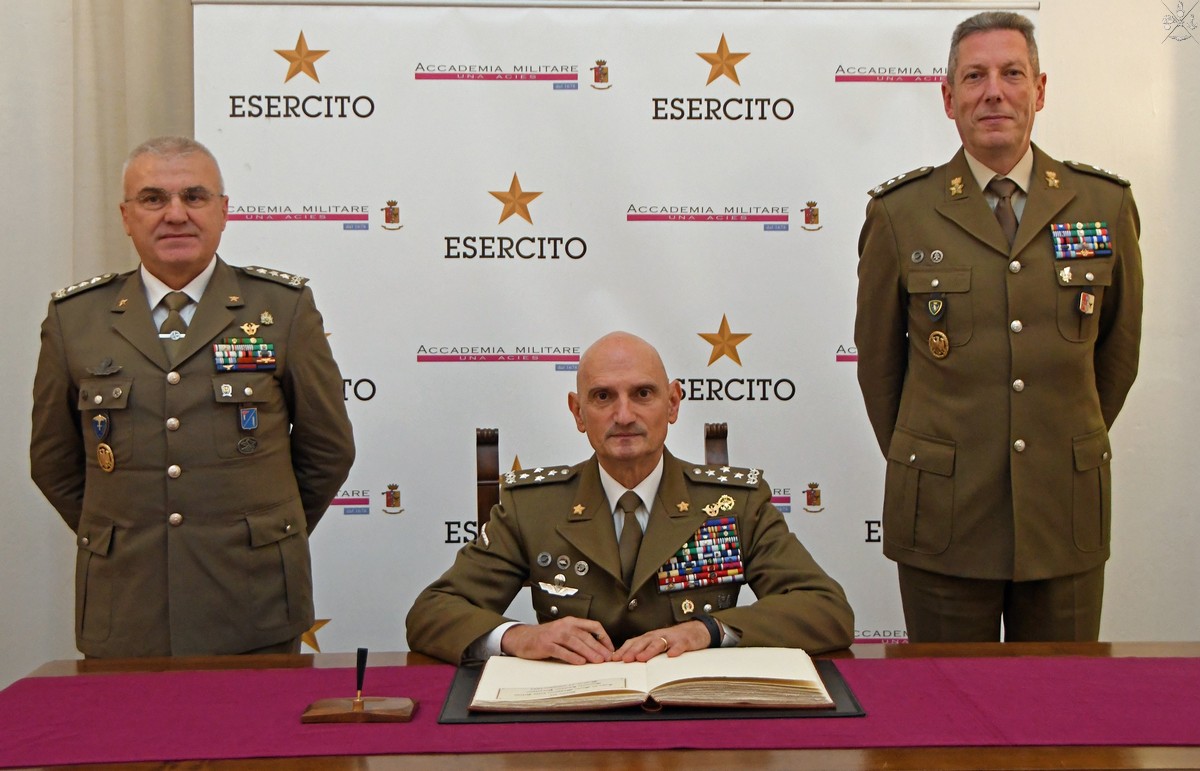 Il Capo di SMD in visita all'accademia militare di Modena Il Capo di SMD in visita all'accademia militare di Modena