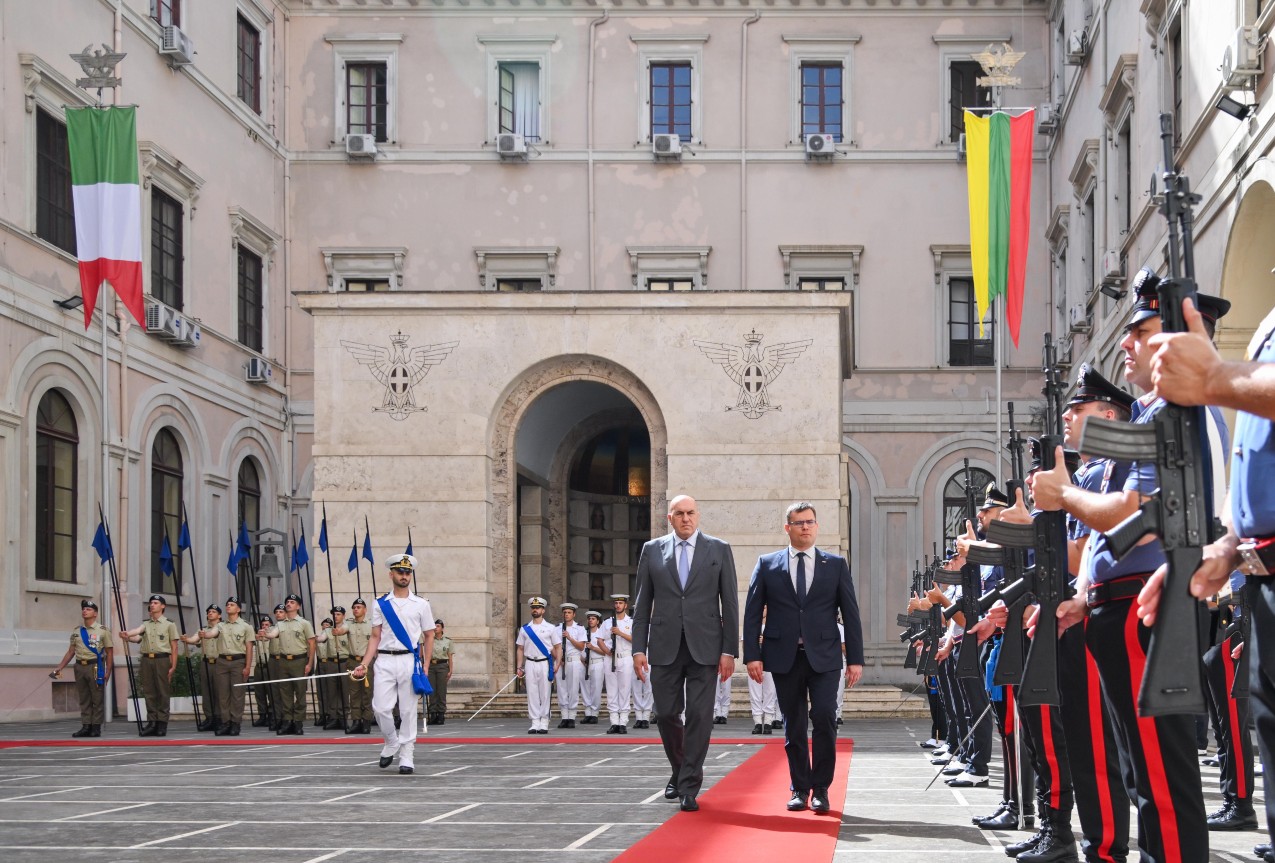 Il Ministro Crosetto incontra il suo omologo lituano Laurynas Kasciunas
