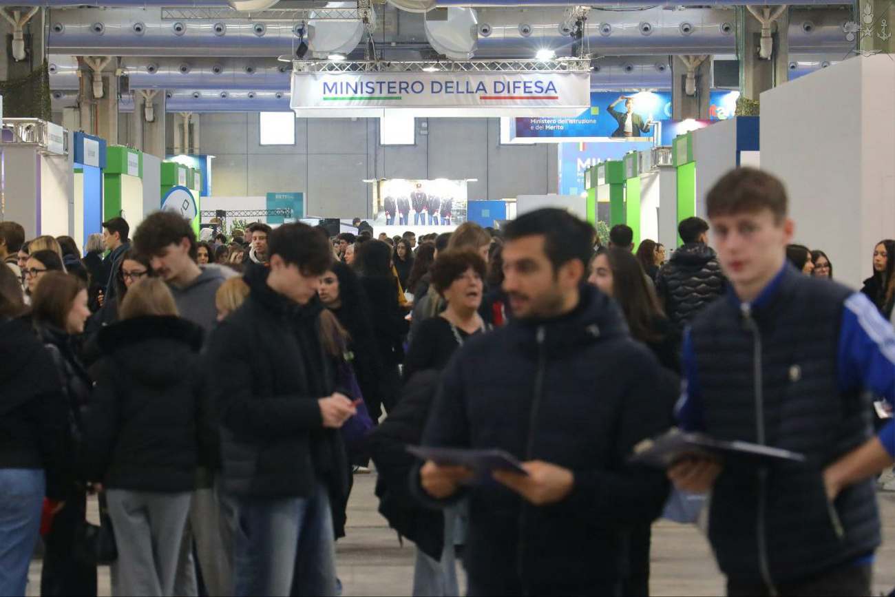 Le Forze Armate presenti alla 33ª edizione Job&Orienta 2024 Le Forze Armate presenti alla 33ª edizione Job&Orienta 2024
