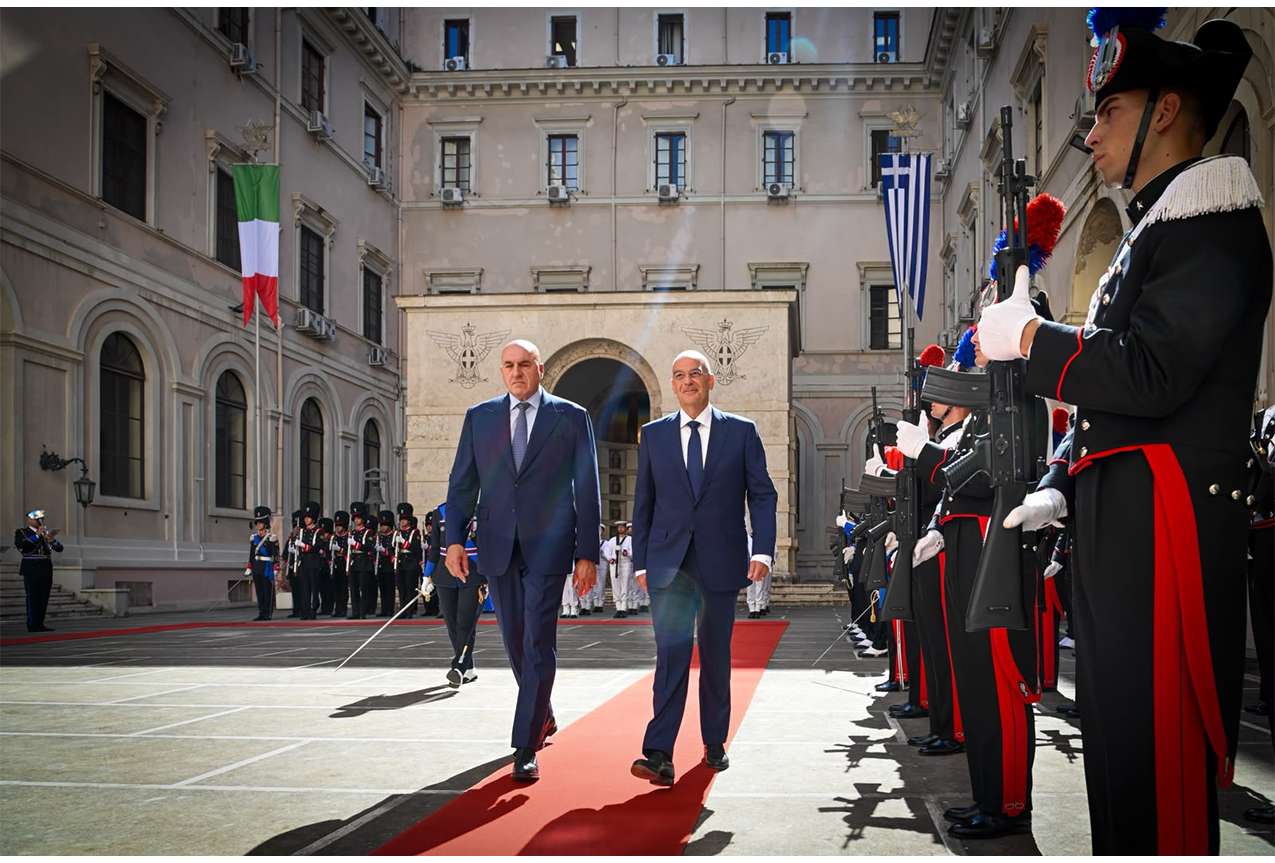 Il Ministro Crosetto incontra l'omologo greco Dendias