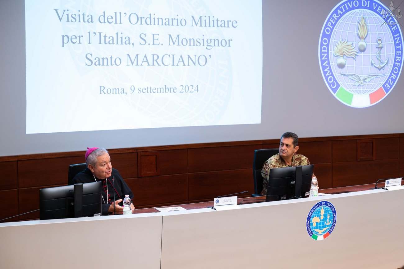 L’Ordinario Militare per l’Italia in visita al Comando Operativo di Vertice Interforze