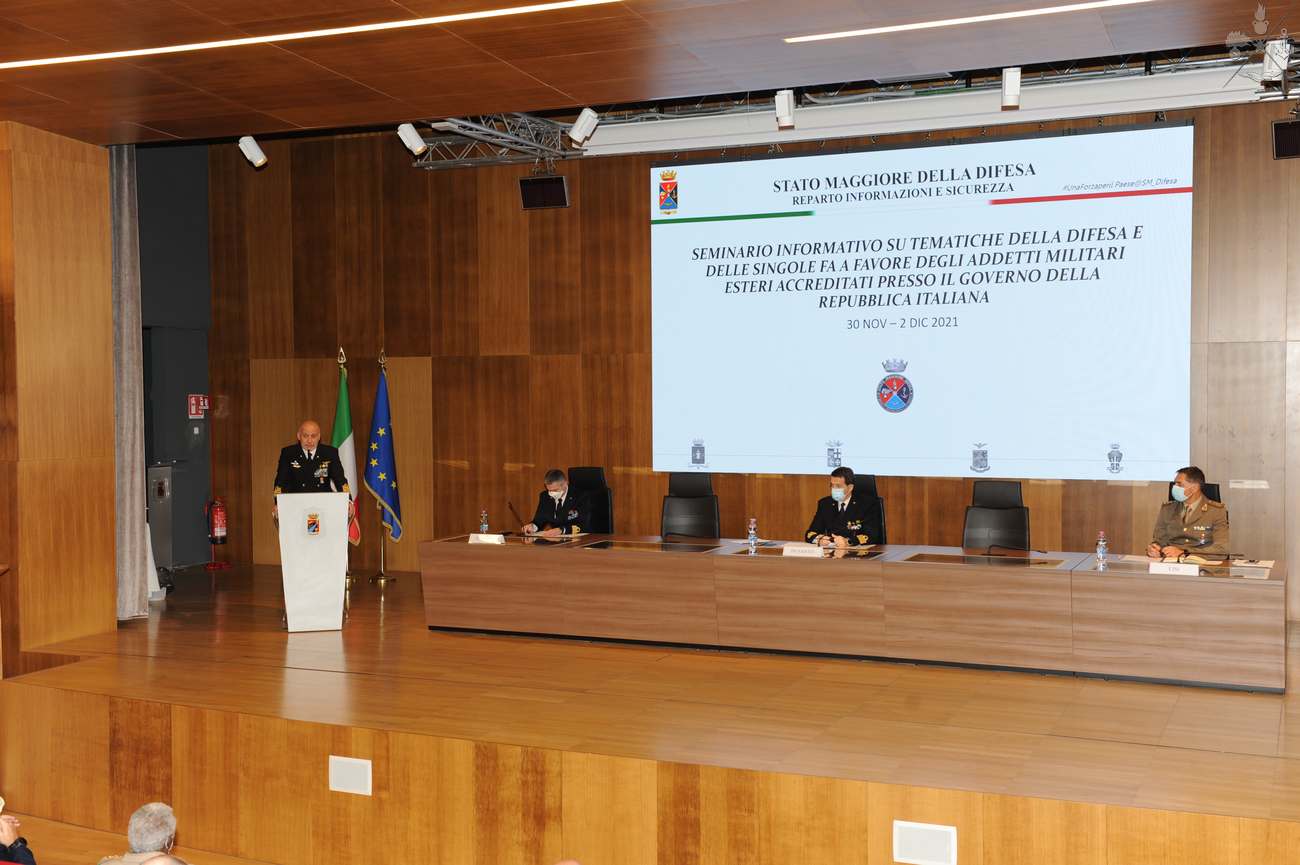 Difesa: seminario informativo per Addetti Militari esteri