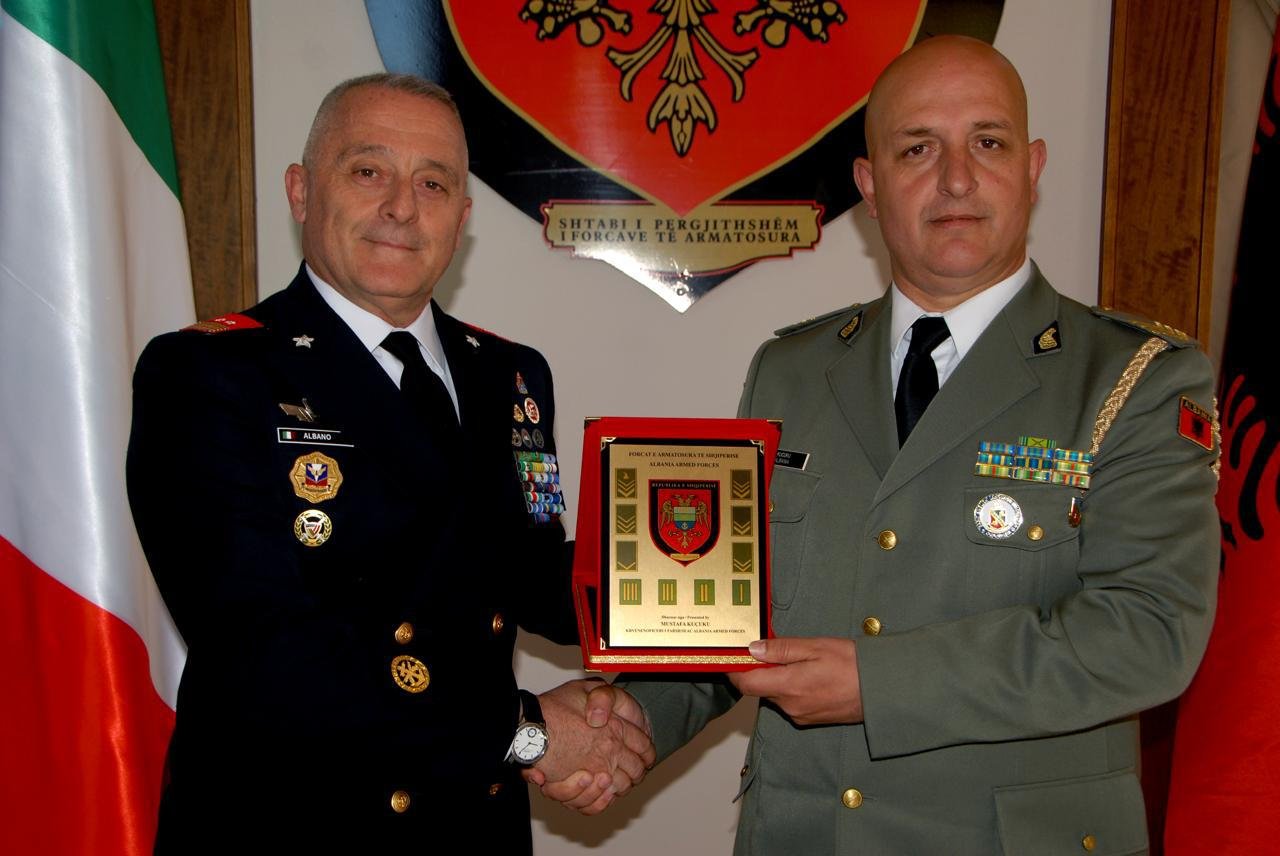 Il Sottufficiale di Corpo della Difesa ha incontrato il Command Sergeant Major of the Albanian Army Forces